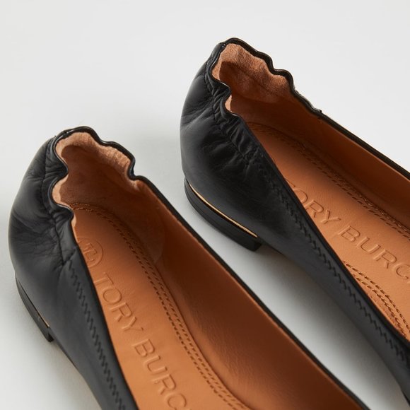 Tory Burch Enamel Logo Leather Ballet Flats Perfect Black Gold Heel Details - Picture 6 of 15